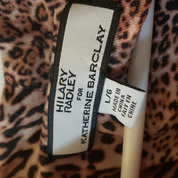 Leopard print flowy tunic dress with neck tie and buttoned cuffs - - Picture 2 of 4